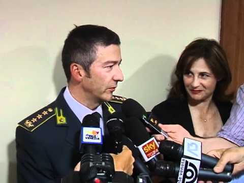 Ragazzo si uccide durante perquisizione