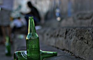 Sampierdarena vince, nuova ordinanza anti alcol: vietato bere per strada dalle 12 Sampierdarena vince, nuova ordinanza anti alcol: vietato bere per strada dalle 12