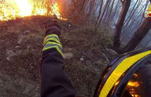 A Case Berta di Albenga brucia sterpaglie ma il fuoco si estende: intervenuti i VVF Incendio sui monti tra Montoggio e Valbrevenna: attivati mezzi aerei