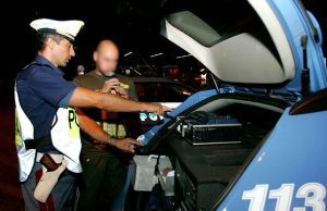 Chi si mette alla guida ubriaco o drogato in caso di incidente poi pagherà l’ambulanza