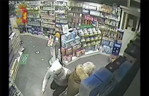 Furti nelle farmacie: emesse due custodie cautelari ed un fermo