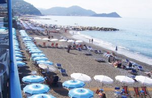 Cavi di Lavagna, albergatore truffato da serramentisti: 10mila euro di acconto e spariti