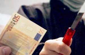 Via Don Minetti, cutter in mano rapina tabaccheria: arrestato 23enne genovese