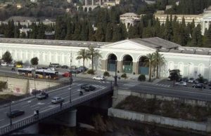 Uccisa dal marito, per errore viene seppellita in una fossa comune Uccisa dal marito per errore viene seppellita in una fossa comune