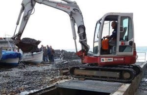 Tursi e operai Aster al lavoro sabato 30 dicembre: centrodestra che fa Tursi e operai Aster al lavoro sabato 30 dicembre: centrodestra che fa