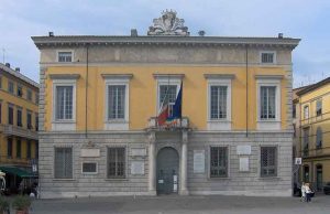 Dopo 17 anni Sarzana vara il nuovo piano del commercio