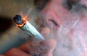 Cicagna, 20enne di Neirone trovato con marijuana: denunciato