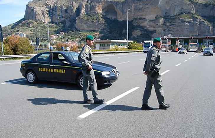 La Gdf a Ventimiglia arresta due spagnoli con 20 kg di marijuana