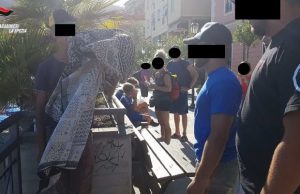 Monterosso si ribella agli abusivi: raccolta di firme per inasprire controlli