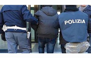 Romeno arrestato a Savona per violenza sessuale polizia arresto generica