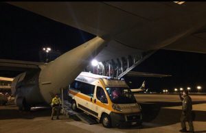 Angeli dell’Aeronautica salvano due bimbi in pericolo di vita: trasporto al Gaslini