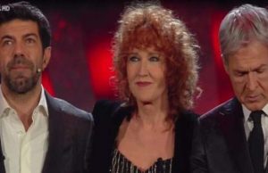 Sanremo, monologo pro migranti. Dal microfono aperto: siete tre str… | Video