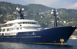 Bernie Ecclestone si aggiudica all’asta il mega yacht di Briatore: 7,5 milioni