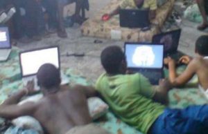 Frodi informatiche, sgominata banda nigeriani: spiavano email. Perquisizioni a Genova