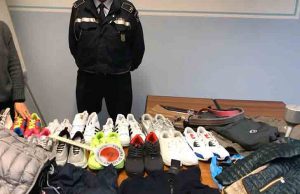 Loano, venditore abusivo aggredisce agente della municipale