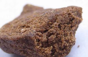 Pusher marocchino denunciato dalla Polizia: fermato nel Centro storico Spaccia vicino al luna park, 15enne denunciato dalla Polizia locale