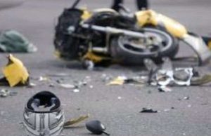 Vigilia Pasqua, inferno in A12: motociclista morto e 10 feriti. Bimbo al Gaslini Incidente A12 Rapallo-Chiavari, morto motociclista 24enne