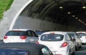 Incidente A10, tredici chiometri di coda in aumento tra Celle e complanare