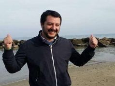 Matteo Salvini arrivato a Recco, domenica mattina il ministro al gazebo della Lega