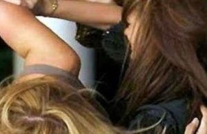 Ancora paura nei caruggi: donna accoltella donna in piazza Santa Fede