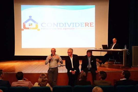 Immobiliari, incontro con il Consorzio Condividere ed il guru Racioppi