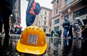 Chiusura Ilva? Fiom: andremo in massa a casa di Beppe Grillo