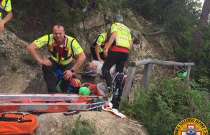 Il Cnsas soccorre turista belga colpita da malore su sentiero 5 Terre Portofino, donna infortunata soccorsa dal CNSAS e portata all’ospedale di Lavagna