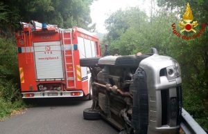 Grave incidente sulle alture di Sarzana, 58enne salvata dai VVF