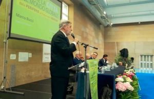 Marco Bucci come Rudolph Giuliani: più controlli e repressione. Ovazione a Begato