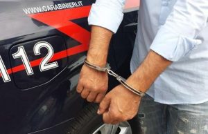 Valpolcevera, aggredisce la vicina e i carabinieri: 30enne genovese arrestato S. Margherita, si avvicina alla ex convivente nonostante divieto: 50enne arrestato