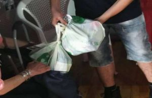 Valpolcevera, sinistra assente: CPI dona cibo a una genovese senza pensione