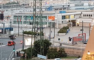 Ruba birra alla Coop e strattona vigilante, tunisino arrestato Ruba birra alla Coop e strattona vigilante, tunisino arrestato