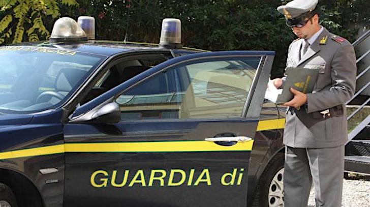 Società fantasma per avere finanziamenti statali, 3 arresti a Genova