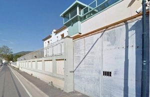 Detenuto tenta il suicidio in carcere alla Spezia: salvato in extremis Straniero ricercato per lancio di droga nel carcere, arrestato alla Spezia