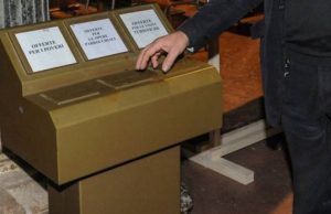 Sestri Levante, tunisino ruba le offerte dalle cassette dell’elemosina: preso