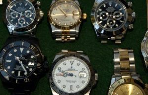 Vendevano falsi Rolex sui social: due denunciati a Genova e Rapallo