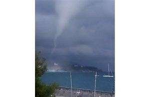 Tromba d’aria su Celle Ligure, allerta gialla fino alle 15 | Foto