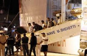 Becchi: risarciscono i migranti, ma nulla a chi non vaccinato ha perso la retribuzione