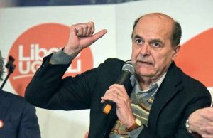 Ex ministro e segretario Pd Bersani attacca: decreto Genova è un pasticcio
