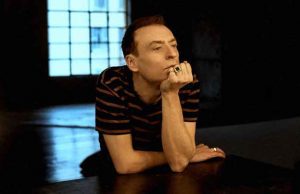 Per non dimenticare, Mauro Giovanardi in concerto a Finale Ligure