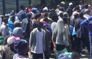 Procedimento disciplinare per educatrice che su Fb ha commentato ‘sparate’ ai migranti