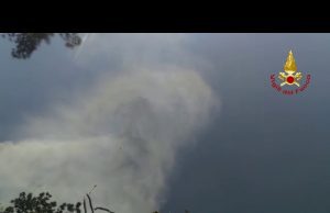 Incendio ad Alpicella, chiesto intervento mezzi aerei | Video