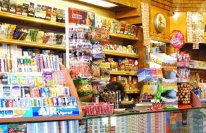 Genova, Altroconsumo: solo 2 tabaccai su 10 accettano bancomat S. Fruttuoso, tabaccaio rapinato da donna armata di coltello. Fuggita indisturbata