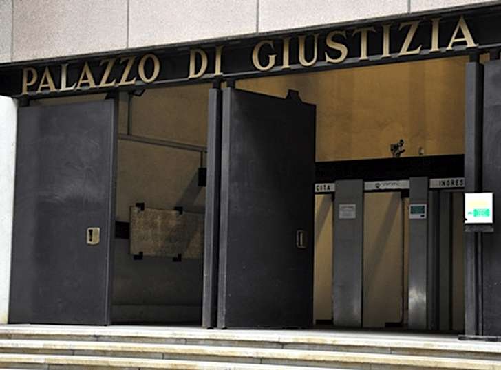Genova, condannato a 23 anni il maestro d’ascia: uccise con una freccia