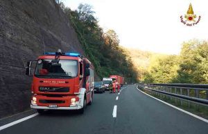 Incidente sulla A12, coinvolti autotreno ed auto