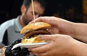 Art Food Festival arriva in piazza della Vittoria dal 12 al 14 aprile Art Food Festival arriva in piazza della Vittoria dal 12 al 14 aprile