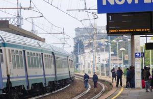 A 76 anni travolto e ucciso dal treno alla stazione di Novi Ligure