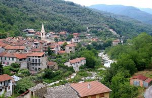 Allerta meteo, forti piogge a Vessalico nell’imperiese: case allagate