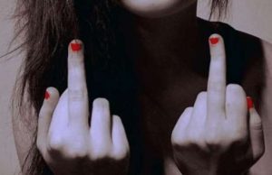 Litiga col compagno, i carabinieri intervengono ma lei li insulta: denunciata genovese