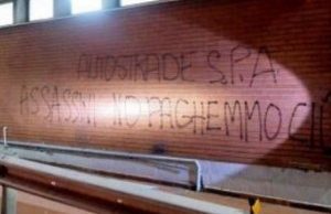 Macché gilet gialli: blocco casello Genova Est di sabato scorso rivendicato da anarchici